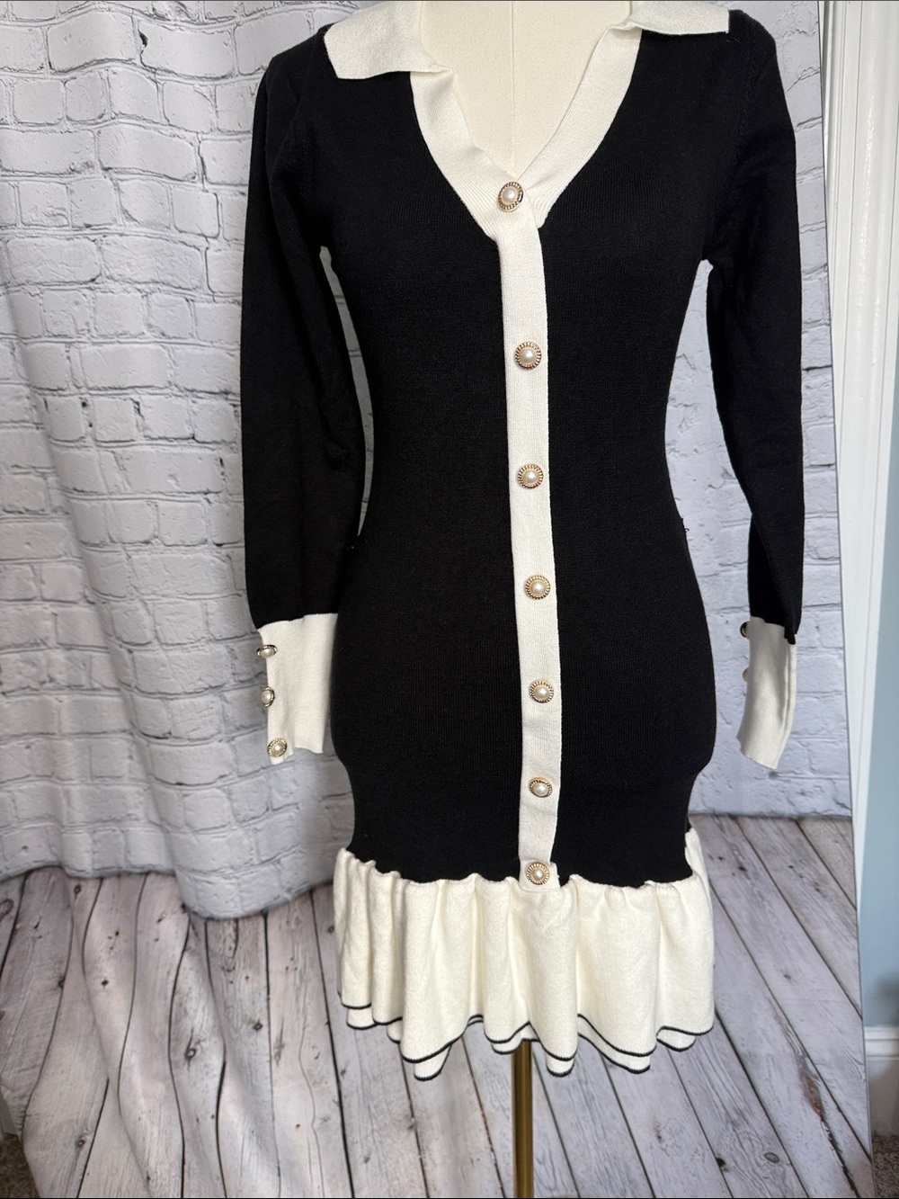 Black & Cream Button-Front Knit Dress, open back